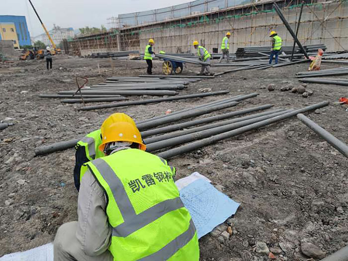 肇东螺栓球网架结构